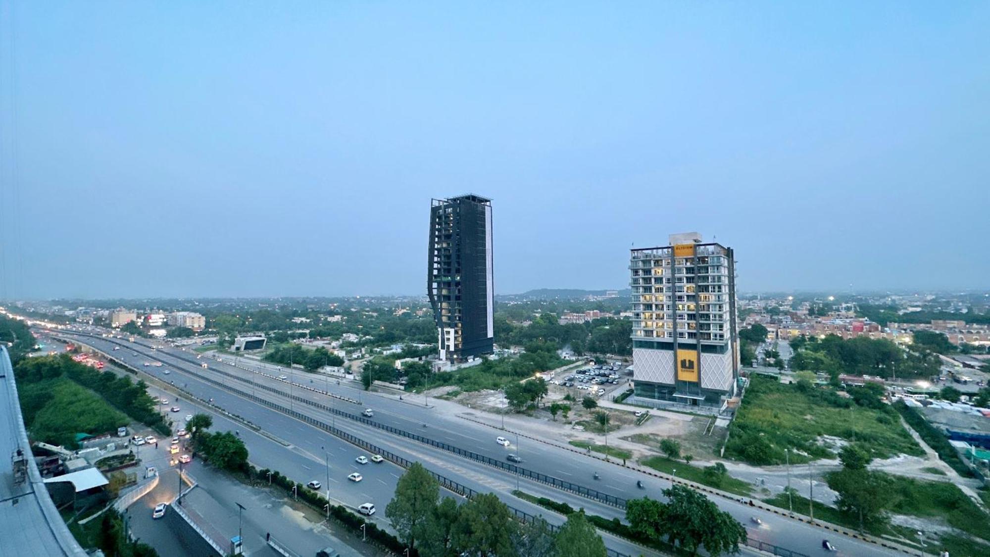 Centaurus Apartment Islamabad Extérieur photo